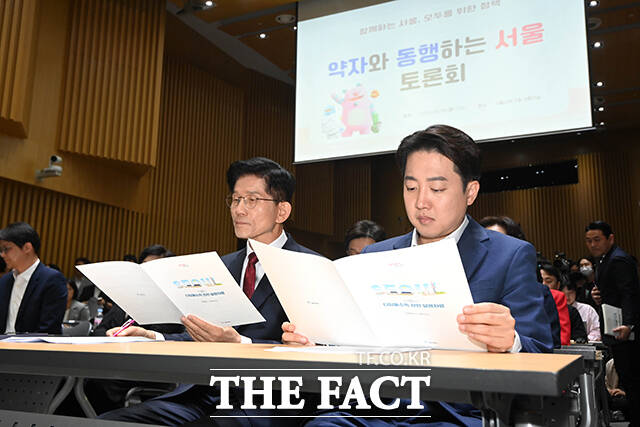 이준석 후보의 지지층이 상대적으로 유동적이라는 점은 변수다. 이러한 대립각 끝에 결국 단일화가 결렬될 가능성이 있다. 두 후보 간의 견해차가 좁혀지지 않으면서 단일화가 무산될 수 있다는 전망이 나온다. /임영무 기자(현장풀)