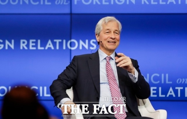 JP모건체이스의 제이미 다이먼 최고경영자가 고객의 비트코인 관련 투자를 제한하지 않겠다고 밝혔다. /AP.뉴시스