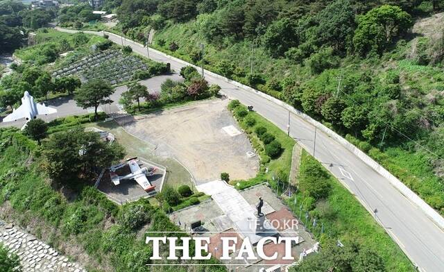 고 유치곤 장군의 이름을 딴 대구 달성군 유가읍 유치곤길. 사진 왼쪽은 공사 중인 유치곤 장군 호국기념관 예정지. /대구 달성군