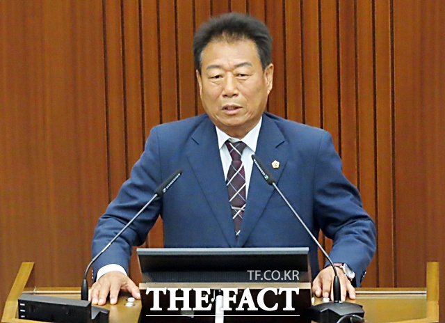 김충식 세종시의회 의원(조치원, 국민의힘)이 20일 세종시의회 제98회 정례회 제1차 본회의에서 5분 자유발언을 하고 있다. /김형중 기자