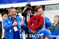  '환한 미소' 이재명 지원 유세 나선 배우 이원종 [TF사진관]
