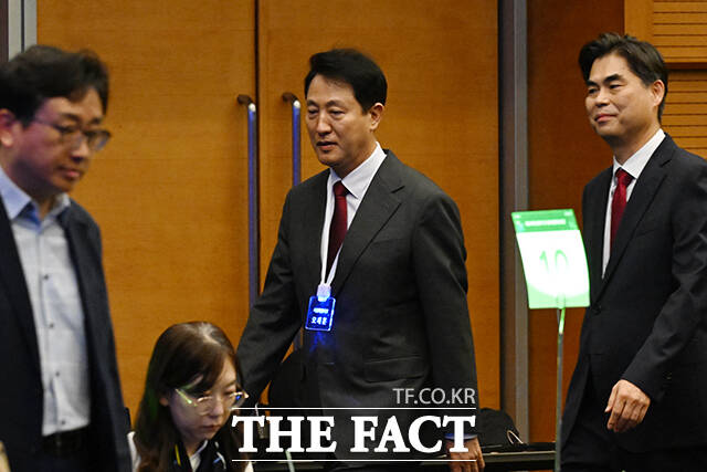 오세훈 서울시장이 서울AI재단 출범식 및 서울AI행정혁신포럼에 참석하고 있다.