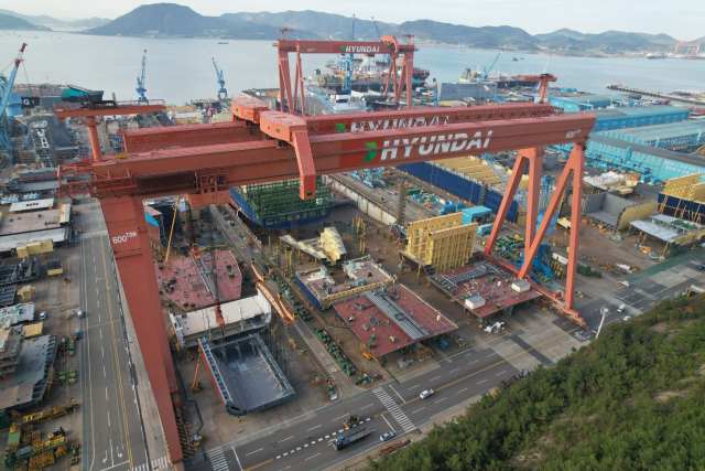 HD현대삼호는 지난 17일 오전 작업 중이던 직원 A 씨가 쓰러진 채 발견됐다고 21일 밝혔다. 전남 영암군 HD현대삼호 사업장. /HD현대