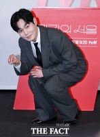  류경수 '모내기 하는 사람 처음 봐유?' [포토]