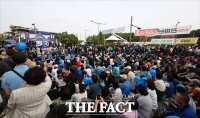  지역구 찾은 이재명 보기 위해 모인 계양구민들 [TF사진관]