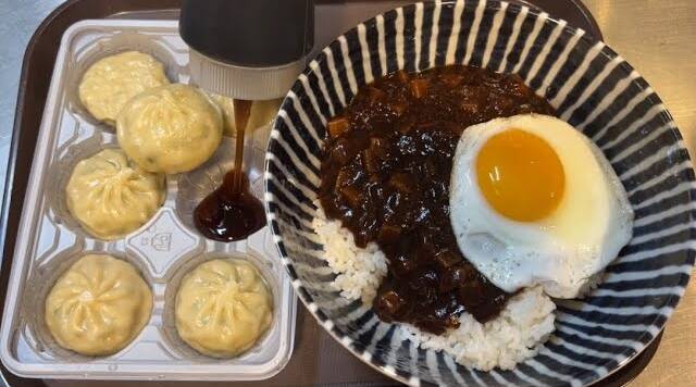 피시방 알바 브이로그를 선보이는 유튜브 채널 도민이도 음료와 간식을 만드는 과정을 감각적으로 담아내며 인기를 얻고 있다. /유튜브 채널 도민이 영상 캡쳐