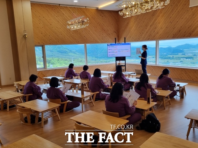 함평군이 임신·출산 여성을 위한 힐링캠프를 운영하고 있다./함평군