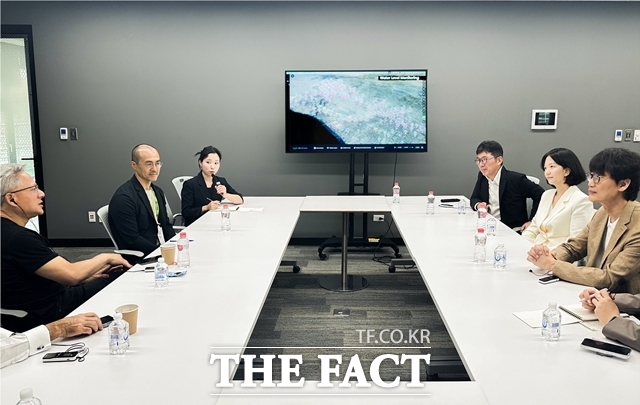 네이버와 엔비디아 주요 경영진이 22일(현지시간) 대만 엔비디아 오피스에서 별도 미팅을 통해 소버린AI 구축 및 대규모 AI 데이터센터 사업 확장 방안 등에 대해 논의했다. /네이버클라우드