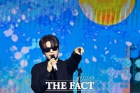  김기태 '선글라스와 함께'...현장 열광케 한 커버 무대 [TF사진관]