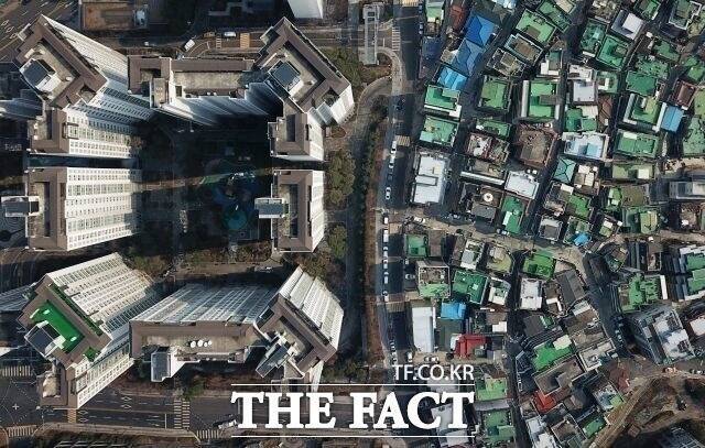 25일 KB부동산에 따르면 이달 서울 아파트 평균 매매가는 13억4543만원이다. /더팩트 DB