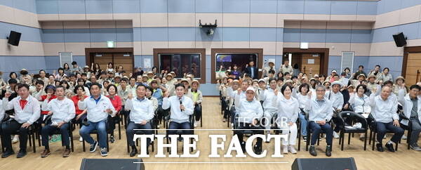 계룡시가 오는 29일부터 열리는 제31회 충청남도장애인체육대회 출전 선수단 결단식을 개최했다. /계룡시