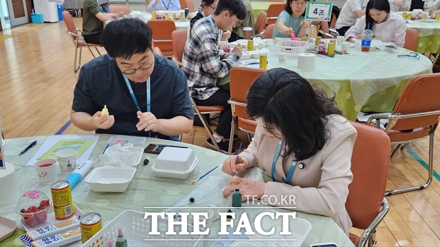 보성군이 공직자들을 대상으로 원데이 클래스를 운영하고 있다./보성군