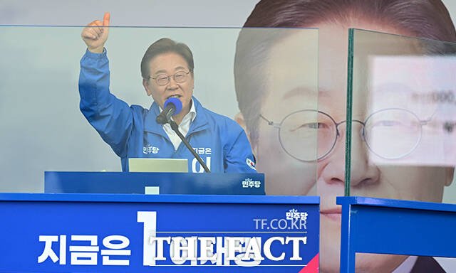 이재명 더불어민주당 대선 후보가 대선을 8일 앞둔 26일 정치적 기반인 수원·용인·남양주 등 경기 남부 지역을 찾아 지지를 호소한다. /임영무 기자