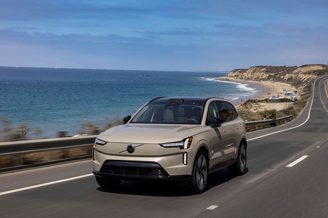 볼보가 비용 절감 차원에서 인력 3000명을 감축한다. /볼보자동차