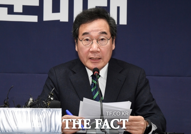 이낙연 새미래민주당 상임고문이 27일 오전 서울 여의도 당사에서 기자회견을 열고 김문수 후보와 저는 괴물독재국가 출현을 막고 새로운 희망의 제7공화국을 준비하는 데 각자의 방식으로 협력하자는데 원칙적으로 합의했다고 밝혔다. /더팩트 DB