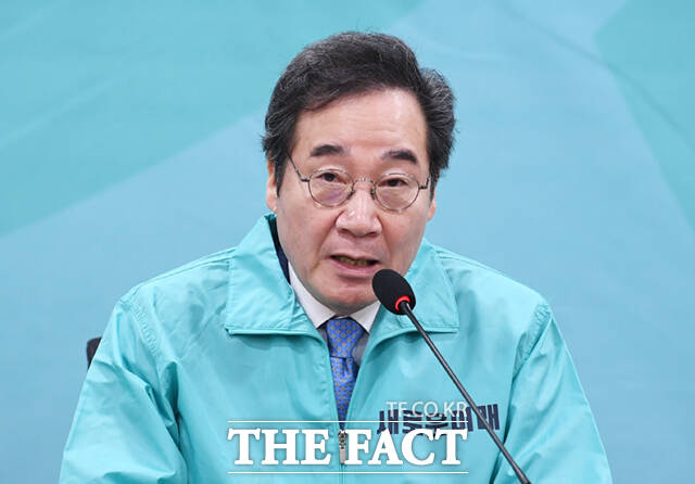 박경미 민주당 대변인은 자신을 키워준 민주당원과 국민에 대한 배신이자 반역이라며 더 이상 민주주의를 입에 올릴 자격이 없다고 비판했다. /이새롬 기자