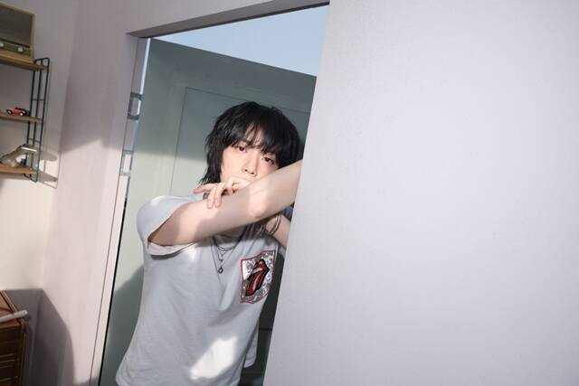 그룹 방탄소년단 멤버 진이 솔로 아티스트로서 막강한 존재감을 입증했다. /빅히트 뮤직