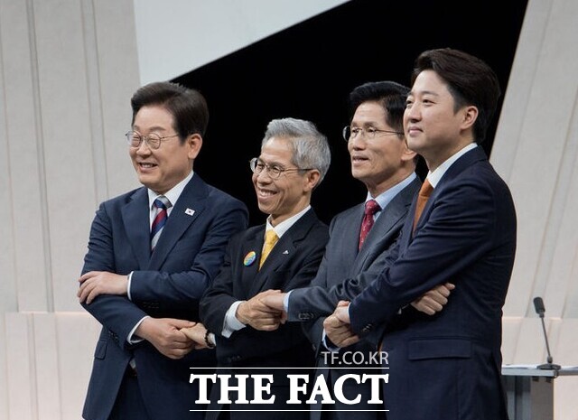 21대 대통령선거 교육 공약에서 공교육 강화 방안에는 공교육 질을 높이고 지원 범위를 넓혀 사교육 수요를 흡수하겠다는 구상이 주로 반영됐다. 왼쪽부터 이재명 더불어민주당, 권영국 민주노동당, 김문수 국민의힘, 이준석 개혁신당 대선후보./뉴시스