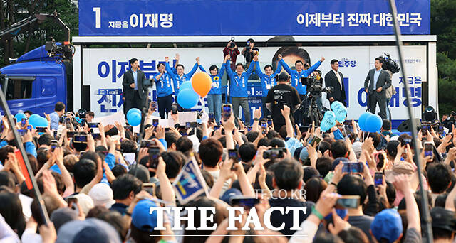 성동구·동대문구 유세 참석한 이재명 후보.