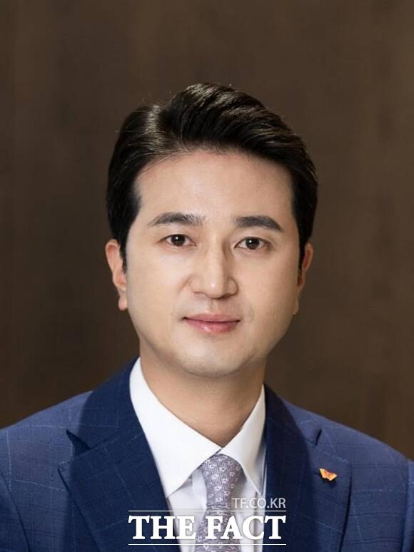 SK이노베이션은 28일 이사회를 열어 추형욱 대표이사와 장용호 총괄사장 선임 안건을 승인했다. 추형욱 신임 SK이노베이션 대표이사. /SK이노베이션