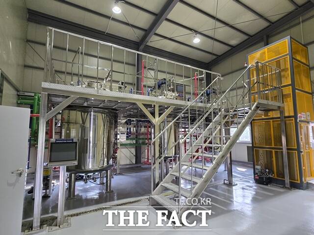 오는 6월 준공을 앞둔 함안군 친환경미생물배양센터 생균제 배양시설. /함안군