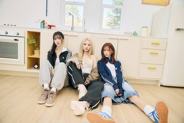 유아유의 첫 번째 미니 앨범 Playlist#You Are You는 28일 오후 6시 발매된다. /드림캐쳐컴퍼니