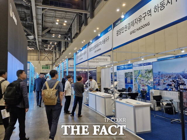 광양만권경제자유구역청 하동사무소가 MADEX 2025에 참가해 홍보관을 운영하고 있다./광양경자청