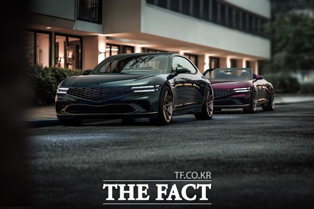 산업통상자원부는 29일 한국성장금융대회의실에서 기업·신한·하나은행, 한국성장금융, 한국산업기술기획평가원, 한국산업기술진흥원 등이 참석한 가운데 2025년 산업기술혁신펀드 조성 협약식을 열었다. 올해엔 3700억원 규모의 산업기술혁신펀드가 조성·투자된다. 사진은 엑스 그란 쿠페(왼쪽)와 엑스 그란 컨버터블 콘셉트카. /현대차