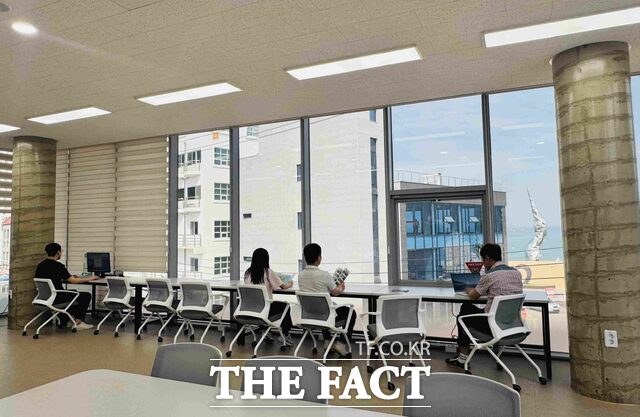 당진 왜목라운지 내부 전경 /당진시