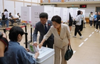  정인화 광양시장, 사전투표 참여…