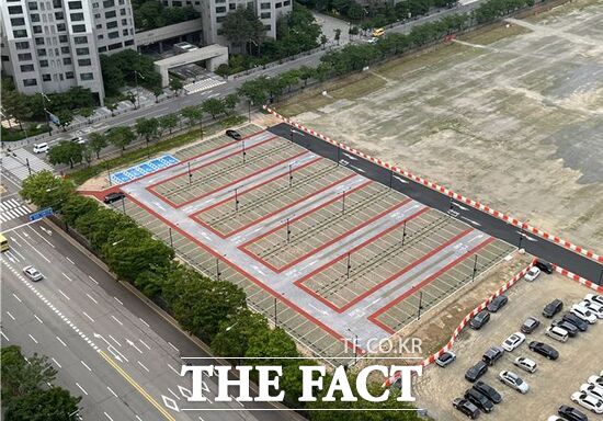 경기 고양시가 조성한 GTX-A 킨텍스역 임시 공영주차장의 모습./고양시