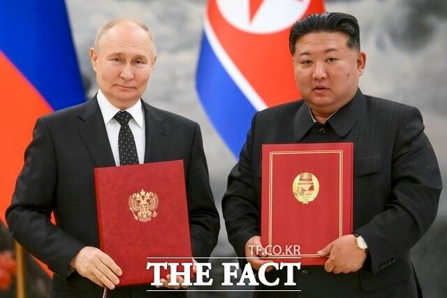북한의 대북제재 이행 감시를 위해 설립된 다국적제재모니터링팀(MSMT)이 북러 군사협력을 주제로 첫 보고서를 냈다. 보고서는 그간 정황에 그쳤던 북러 간 군사 밀착을 무기 체계, 규모, 시기 등 실질적 근거를 통해 공식화했다. /AP. 뉴시스