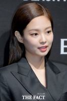  블랙핑크 제니, 서울대 의대에 1억 기부…
