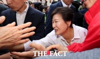  박근혜 전 대통령, 서문시장 방문해 '김문수 후보 지원'
