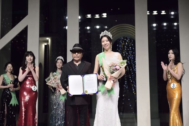 조은님은 늘 새로운 도전을 꿈꾼다면서 여성이 아니라면 꿈꿀 수 없는 특별한 분야라서 순위 경쟁과 관계없이 꼭 한번은 미녀대회에 도전해보고 싶었다고 말했다. /미시즈그린인터내셔널