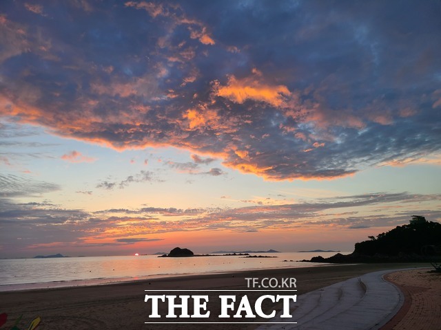 충남 당진시 난지도 일몰 전경 /당진시