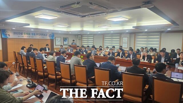 영암군이 2025년 반부패·청렴 추진계획보고회를 개최하고 있다. /영암군