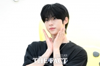  투어스(TWS) 도훈, 깜찍 꽃받침 [TF사진관]