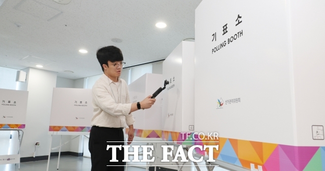 제21대 대통령선거 본투표일인 3일 오후 5시 기준 전국 평균 투표율은 73.9%로 나타났다. 1997년 15대 대선 투표율 80.65%를 넘을지 관심이 모인다. /장윤석 기자