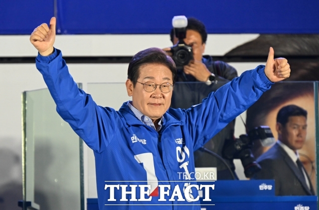 지상파 3사가 발표한 제21대 대선 공동 출구조사에서 이재명 더불어민주당 후보가 51.7%로 예측됐다. 이 후보는 부산, 경남, 대구·경북 등을 제외하고는 대부분 지역에서 앞선 것으로 예상됐다. /배정한 기자(현장풀)