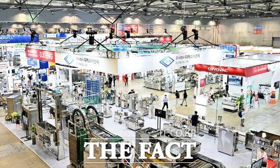 킨텍스가 지난해 개최한 국내 최대 식품산업 전문 전시회 ‘서울푸드 2024(SEOUL FOOD 2025)’가 진행되고 있는 행사장 전경./킨텍스