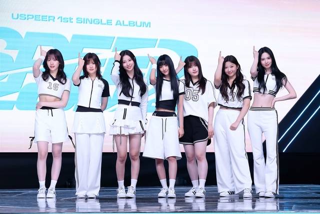 타이틀곡 ZOOM은 빠르게 질주하는 신스 베이스와 다이내믹한 비트가 돋보이는 일렉트로 힙합 장르의 곡이다. 파워풀한 보컬과 자신감 넘치는 래핑이 곡을 가득 채운다. /WM엔터