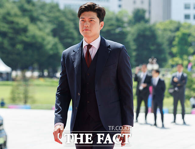 김용태 국민의힘 비상대책위원장이 4일 오전 서울 여의도 국회의사당에서 열린 제21대 대통령 취임선서에 참석하고 있다. /국회사진기자단