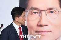  김문수, 해단식서 사죄의 큰절…김용태 