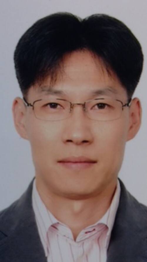 이마트24가 최진일 이마트 MD혁신담당 상무를 신임 대표이사로 내정했다. /이마트24