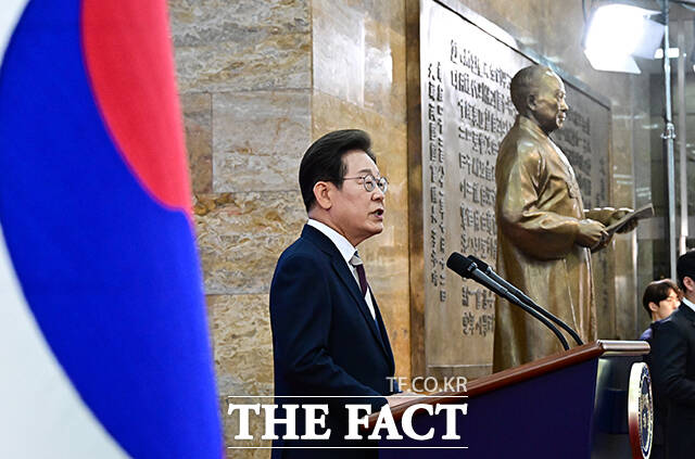 이재명 대통령은 5일 한덕수 전 국무총리가 권한없이 시행한 이완규·함상훈 헌법재판관 후보자 지명을 철회했다고 대통령실이 밝혔다. /배정한 기자