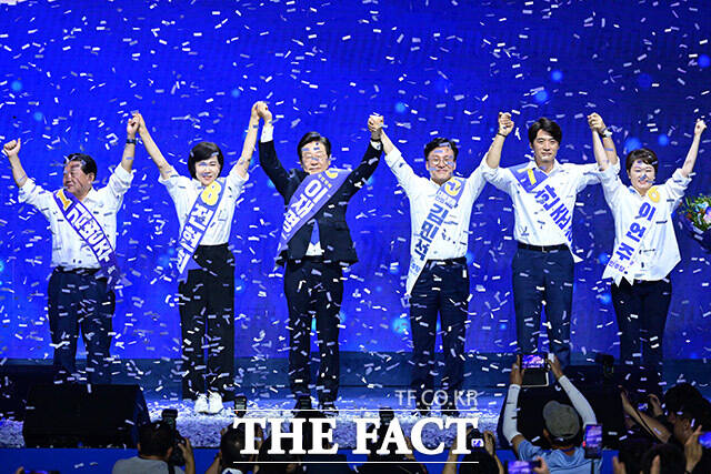 더불어민주당이 새로운 당대표를 선출하기 위한 절차 준비에 착수했다. 사진은 지난해 8월 열린 전국당원대회. /남윤호 기자