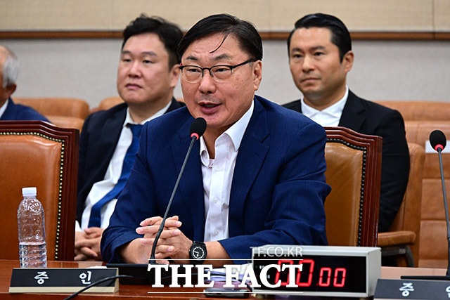 이화영 전 경기도 평화부지사가 2024년 10월 2일 오전 국회 법제사법위원회에서 열린 박상용 수원지검 부부장검사에 대한 탄핵소추 사건 조사 관련 청문회에 증인 출석해 질의에 답변하고 있다. /남윤호 기자