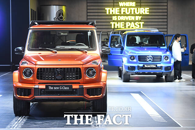 한국수입자동차협회(KAIDA)는 5월 수입 승용차 신규 등록 대수가 2만8189대로 집계됐다고 5일 밝혔다. 지난 4월 열린 2025 서울모빌리티쇼 메르세데스-벤츠 코리아 부스. /장윤석 기자