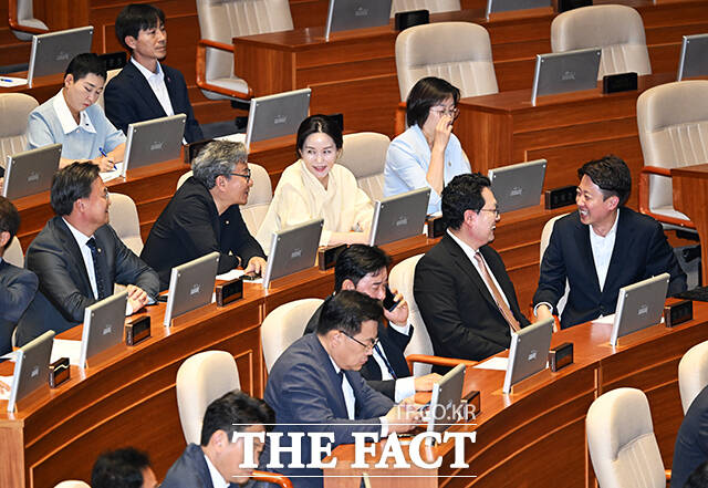 밝은 표정으로 일상 복귀한 이준석 의원.